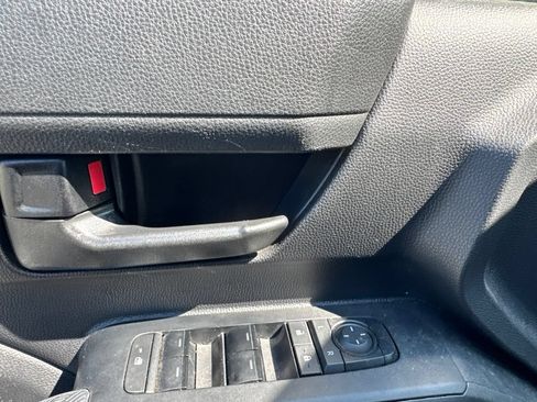 Used 2024 Toyota Tacoma SR5 AWD/4WD image 12