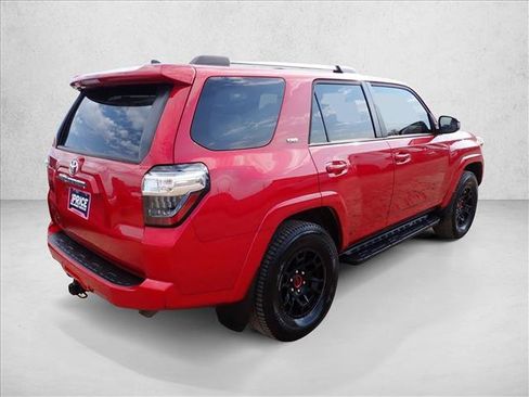 Used 2022 Toyota 4Runner SR5 AWD/4WD image 4