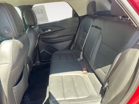 Used 2021 Chevrolet TrailBlazer LT w/ Premium Seating Package AWD/4WD image 13