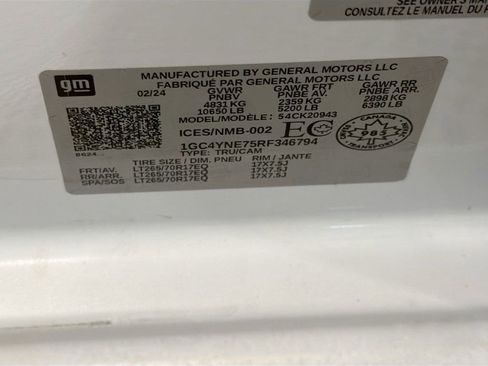 Used 2024 Chevrolet Silverado 2500 LT AWD/4WD image 32