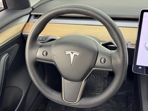 Used 2022 Tesla Model 3 Long Range image 17