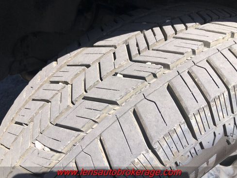 Used 2006 Dodge Ram 2500 Truck SLT w/ Light Group RWD image 12