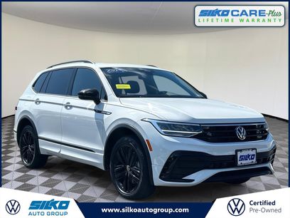 Certified 2022 Volkswagen Tiguan SE R-Line