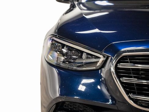 Used 2022 Mercedes-Benz S 580 4MATIC Sedan image 3