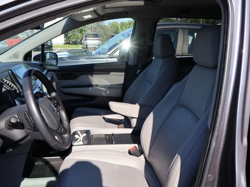 Used 2024 Honda Odyssey EX-L image 11