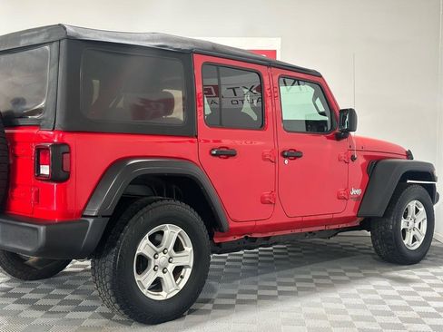 Used 2019 Jeep Wrangler Unlimited Sport S AWD/4WD image 10