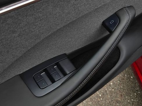 Used 2024 Tesla Model 3 Standard Range RWD image 12