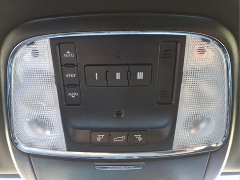 Used 2020 Jeep Grand Cherokee Altitude AWD/4WD image 26