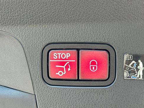 Certified 2025 Mercedes-Benz GLE 53 AMG 4MATIC Coupe image 33