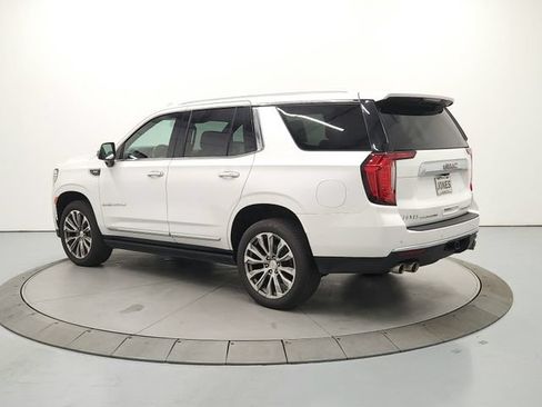Used 2021 GMC Yukon Denali w/ Denali Premium Package AWD/4WD image 6