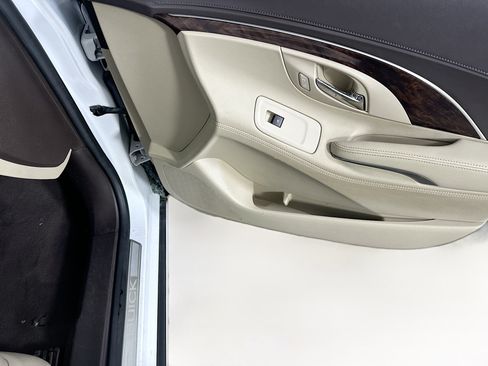 Used 2016 Buick LaCrosse Leather FWD image 31