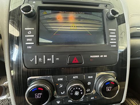 Used 2016 Chevrolet Traverse LT AWD/4WD image 15