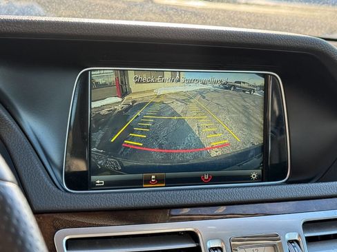 Used 2016 Mercedes-Benz E 350 4MATIC Sedan image 20