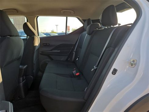 New 2025 Nissan Kicks Play S image 16