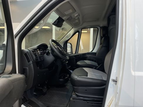 Used 2026 RAM ProMaster 2500 w/ Convenience Group FWD image 17