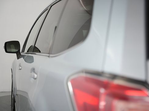 Used 2017 Subaru Forester 2.5i Touring w/ Protection Package #2 image 65