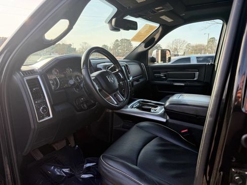 Used 2017 RAM 3500 Laramie Longhorn image 11