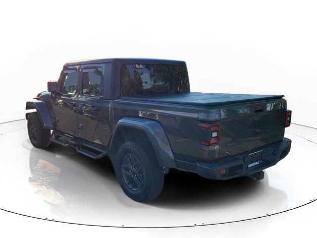 Used 2024 Jeep Gladiator Sport AWD/4WD image 3