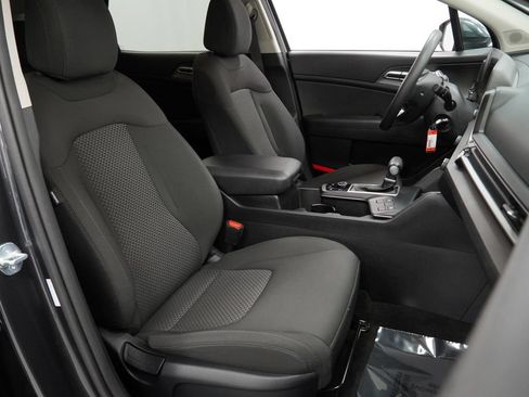 Used 2023 Kia Sportage LX AWD/4WD image 31
