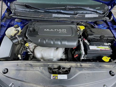 Used 2017 Chrysler 200 Limited Platinum image 27