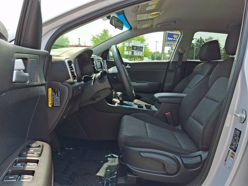 Used 2019 Kia Sportage LX AWD/4WD image 12
