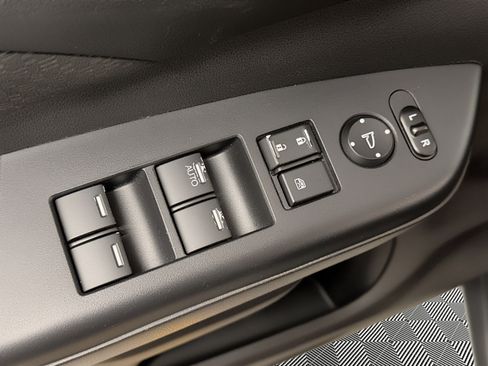 Used 2016 Honda CR-V EX image 15