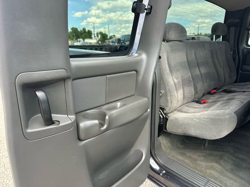 Used 2003 Chevrolet Silverado 1500 LS w/ Off-Road Package AWD/4WD image 21