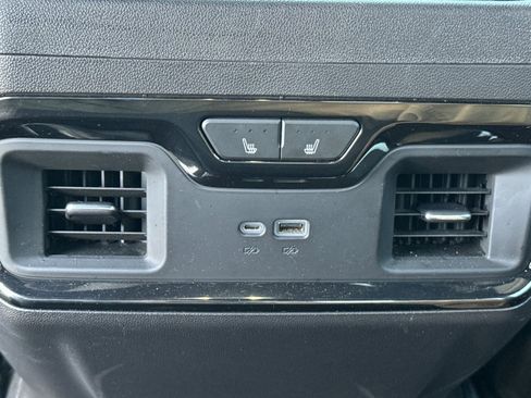 Used 2022 GMC Sierra 1500 AT4 w/ AT4 Premium Package image 44