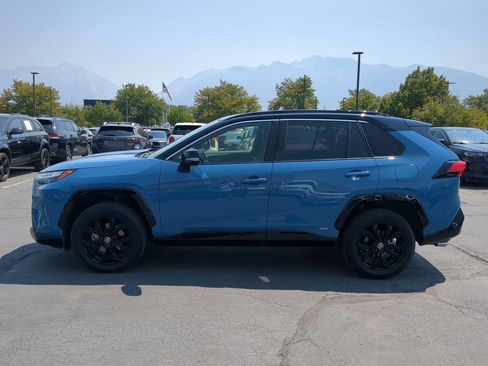 Used 2023 Toyota RAV4 XSE AWD/4WD image 9