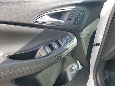 Certified 2023 Buick Encore GX Essence w/ Experience Buick Package FWD image 19