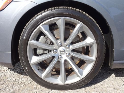 Used 2021 Volvo S60 T6 Momentum w/ Climate Package image 34