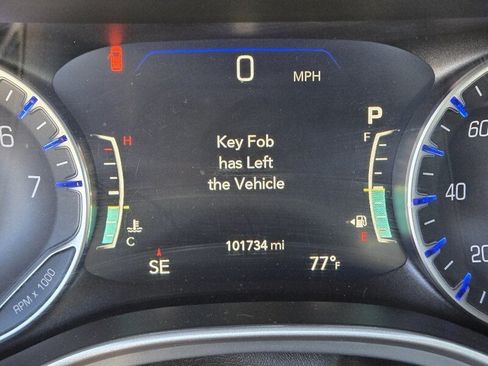 Used 2020 Chrysler Pacifica Touring-L Plus FWD image 23
