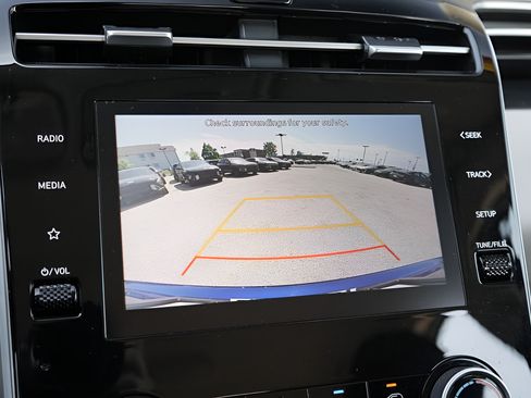 Certified 2024 Hyundai Tucson SE FWD image 33