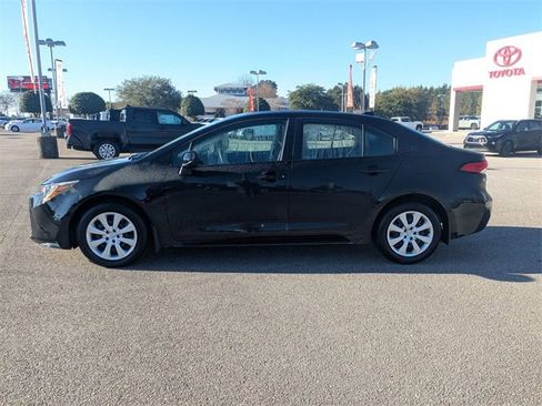 Certified 2025 Toyota Corolla LE image 6