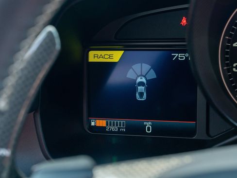 Used 2022 Ferrari F8 Tributo RWD image 35