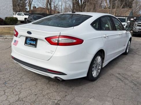 Used 2016 Ford Fusion SE image 5