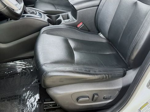 Used 2018 Nissan Rogue SL w/ Premium Package AWD/4WD image 24