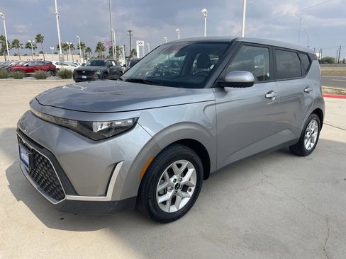 Used 2024 Kia Soul LX w/ Option Group 015 image 5