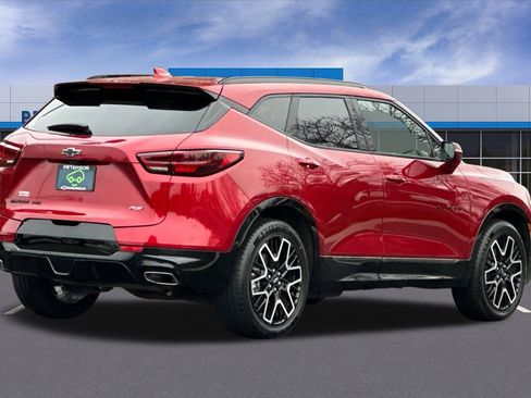 Certified 2023 Chevrolet Blazer RS w/ Driver Confidence II Package image 4