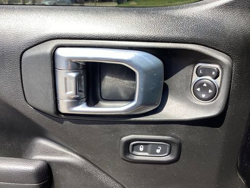 Used 2023 Jeep Wrangler Unlimited Sport AWD/4WD image 40