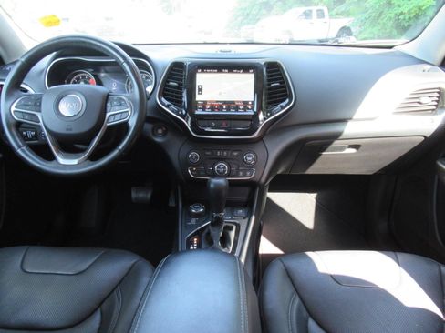 Used 2020 Jeep Cherokee Limited w/ Luxury Group AWD/4WD image 12