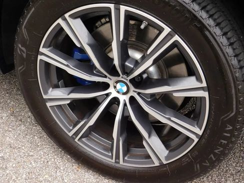 Used 2021 BMW X5 M50i w/ Premium Package AWD/4WD image 10