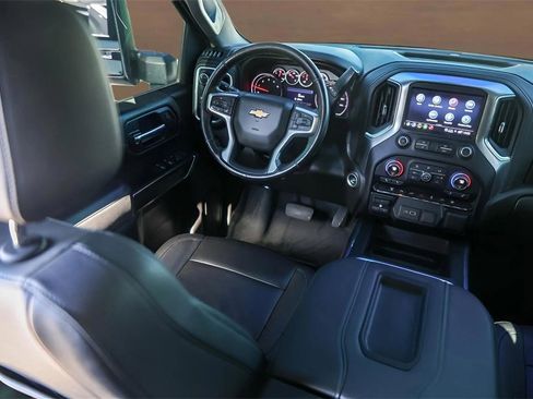 Used 2022 Chevrolet Silverado 2500 LT w/ Convenience Package image 26