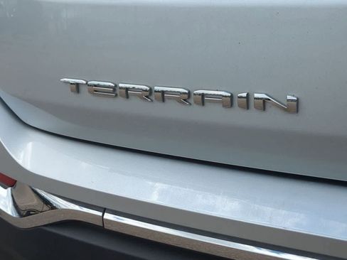 Used 2022 GMC Terrain SLT w/ Infotainment Package II AWD/4WD image 12