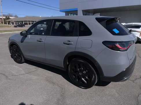 Used 2025 Honda HR-V Sport image 17