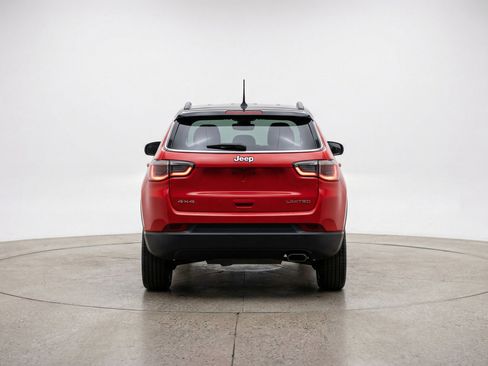 Used 2025 Jeep Compass Limited AWD/4WD image 7