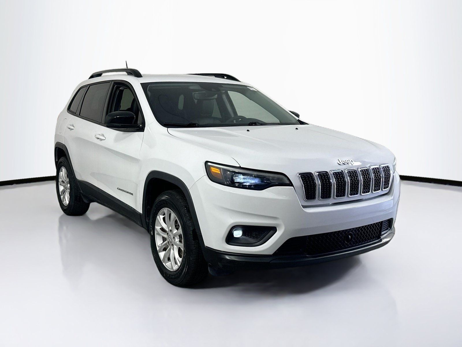 Used 2022 Jeep Cherokee Latitude Lux AWD/4WD image 3