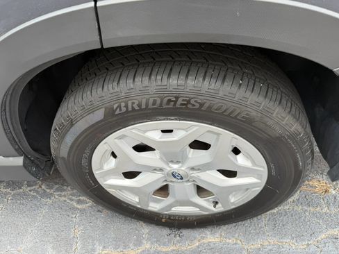 Used 2023 Subaru Forester AWD/4WD image 31