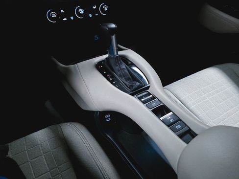 Certified 2024 Honda HR-V LX image 29