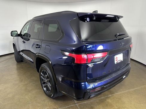 Used 2025 Toyota Sequoia Platinum AWD/4WD image 12